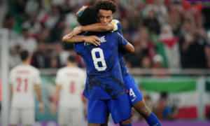 ஈரானை வீழ்த்தி அடுத்த சுற்றுக்கு முன்னேறியது அமெரிக்கா அணி 