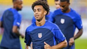 US foot ball team advanced to the next round after defeating Iran