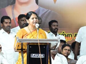 திருச்செந்தூரில் நடைபெற்ற திமுக செயல்வீரர்கள் கூட்டத்தில் அக்கட்சியின் துணை பொதுச் செயலாளர் கனிமொழி கலந்து கொண்டு மேலும் பேசியதாவது.