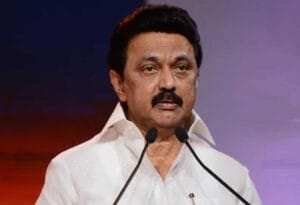தமிழக முதலமைச்சர் மு. க. ஸ்டாலின் தமிழகத்தில் கொரோனா தொற்றை தடுப்பதற்காக பல முன்னெச்சரிக்கை நடவடிக்கைகளை எடுத்து வருகிறார்.