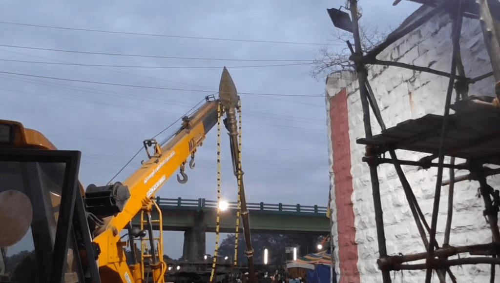 சண்முகா நதிக்கரை முருகன் வேல்